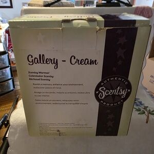Retired Scentsy Gallery Cream Warmer - Cream